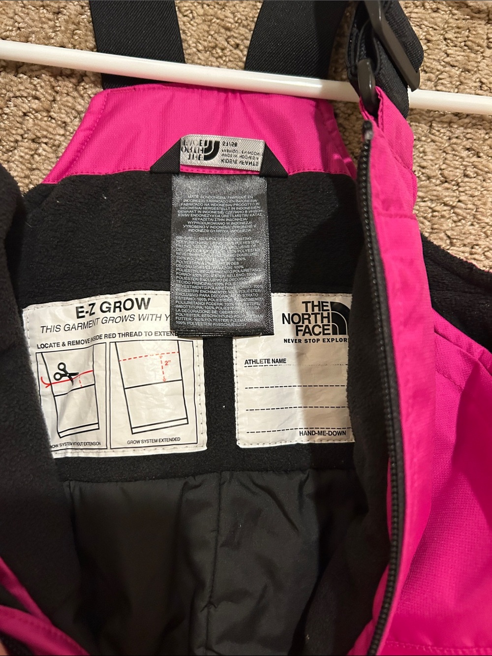 The North Face Girls' Bright Pink & Multicolor Marble Ski Jacket - Picture 11 of 16
